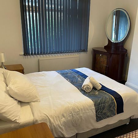 5 Bed 5Mins From Wembley Stadium 런던 외부 사진