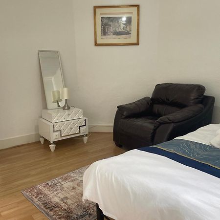 5 Bed 5Mins From Wembley Stadium 런던 외부 사진