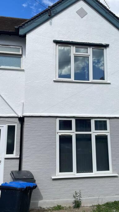 5 Bed 5Mins From Wembley Stadium 런던 외부 사진
