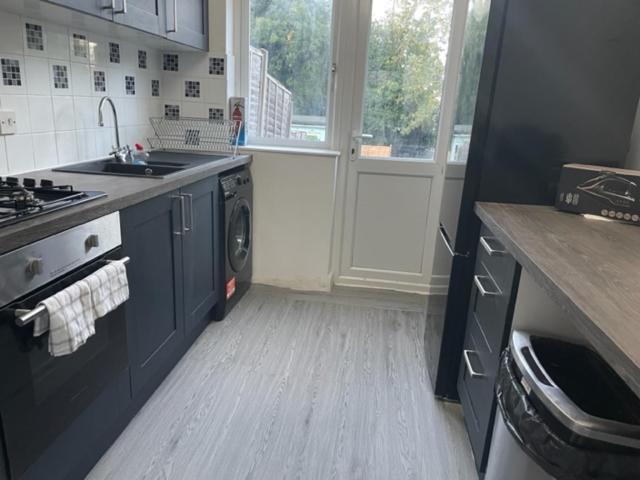 5 Bed 5Mins From Wembley Stadium 런던 외부 사진